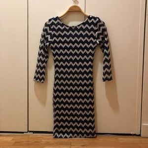 LF dress x LOVE : XS sparky chevron dress